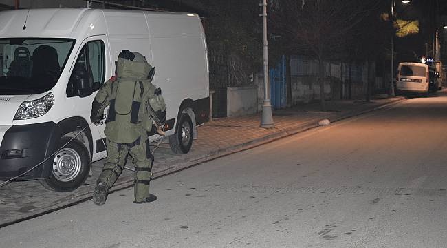Şüpheli poşet polisi alarma geçirdi