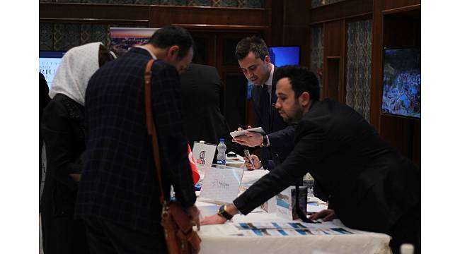 Tahran'da Türk otel sahipleri İranlı acenteler ile bir araya geldi