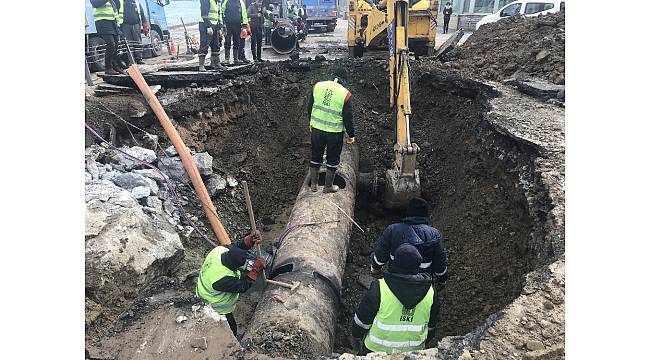 Tarabya'da çöken yoldaki çalışmalar devam ediyor