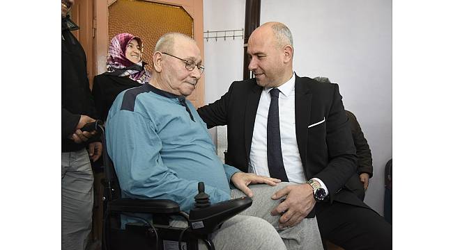 Tekkeköy Belediyesinden akülü sandalye yardımı