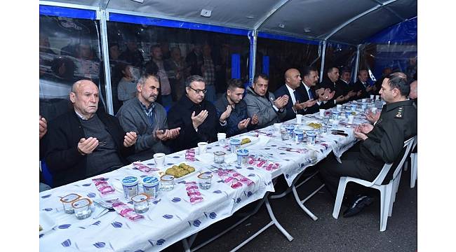 Vali Su'dan şehit ailesine ziyaret