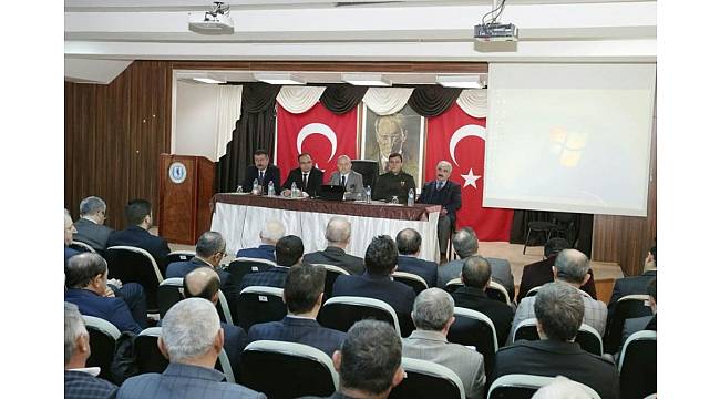 Vali Varol muhtarları dinledi