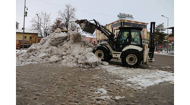 Varto'da kar temizleme çalışması