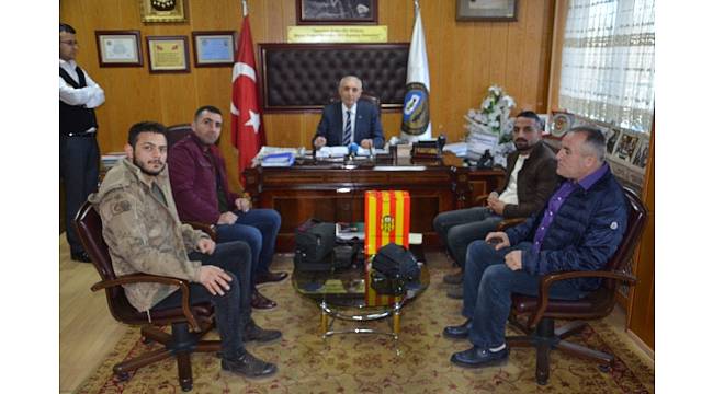 Yeni Malatyasporlu taraftarlardan Evren'e ziyaret