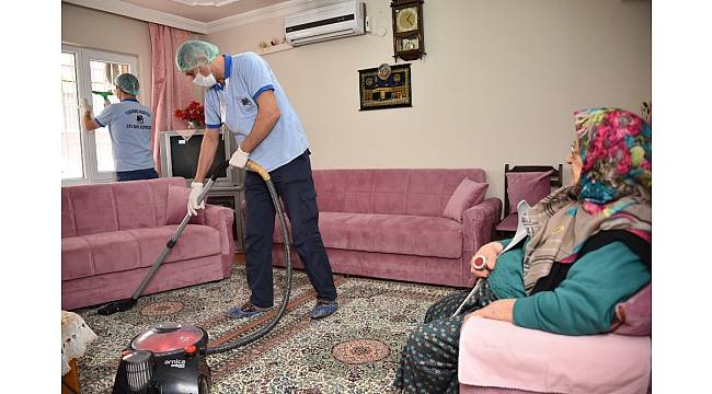 Yunusemre ihtiyaç sahiplerinin yanında