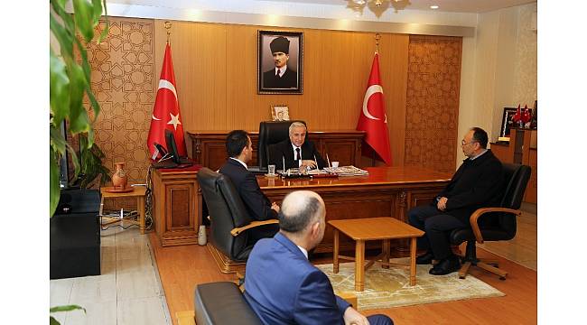 Ziraatçilerden Vali Kamçı&#39;ya Ziyaret