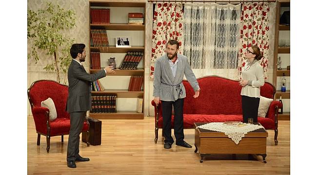 'Kocamın Nişanlısı' tiyatro oyunu sahnelendi