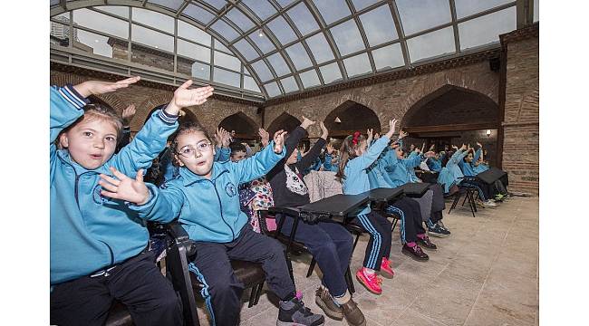 'Masal Gezginleri' çocuklar için sahnede