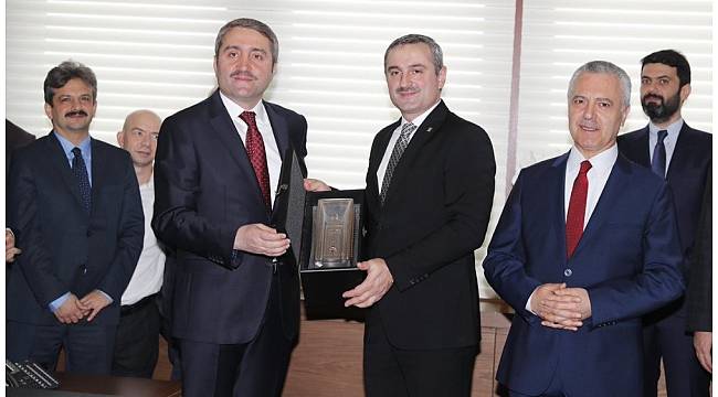 AK Parti İstanbul İl Başkanlığında devir teslim yapıldı