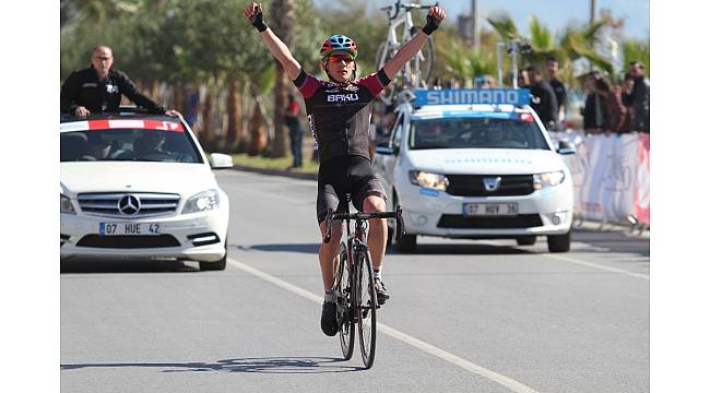 Alanya'da 16 ülkeden katılan 175 sporcu pedal çevirdi