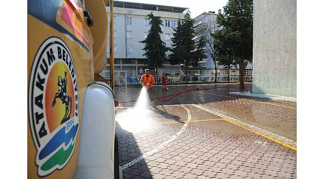 Atakum'da okullar temizlendi