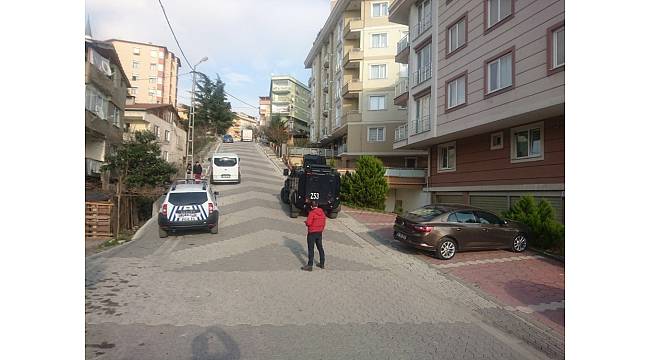 Ataşehir&#39;de polisi alarma geçiren bomba ihbarı
