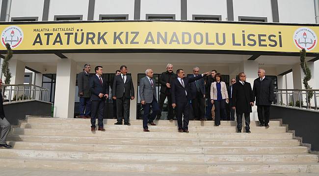 Atatürk Kız Anadolu Lisesi yeni binasında eğitim-öğretime başladı