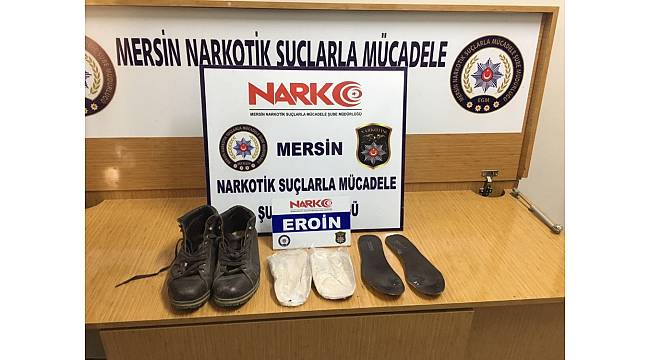 Ayakkabısının tabanından 259 gram eroin çıktı
