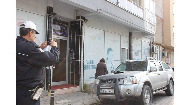Aydın'ın dar sokakları ve otopark sıkıntısı para basıyor