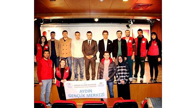 Aydınlı gençler &quot;Bi Dolu Medya&quot; programı ile buluştu