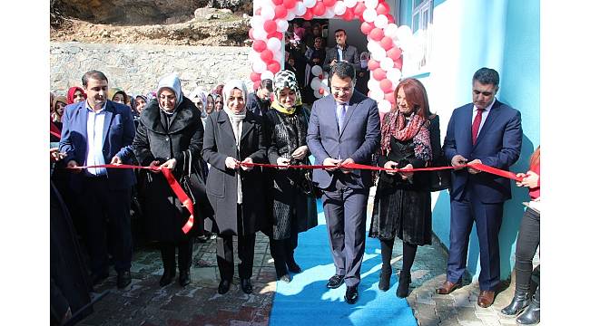 Bahçesaray'da toplu açılış töreni
