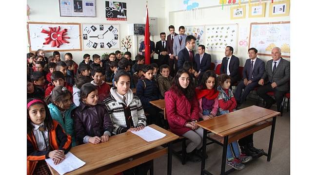 Başkale'de öğrenciler ders başı yaptı