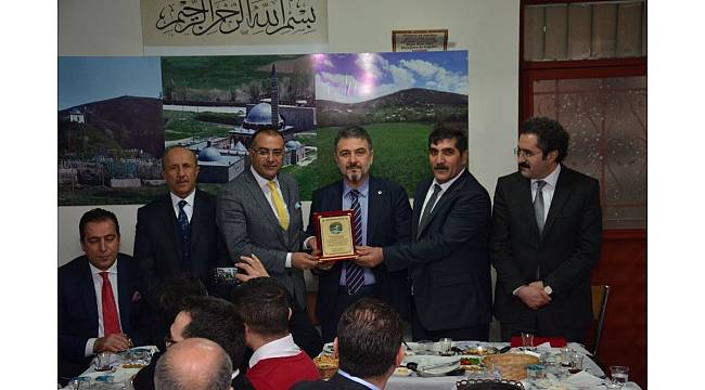 Başkan Alatepe, Güzelkonak kahvaltısına katıldı