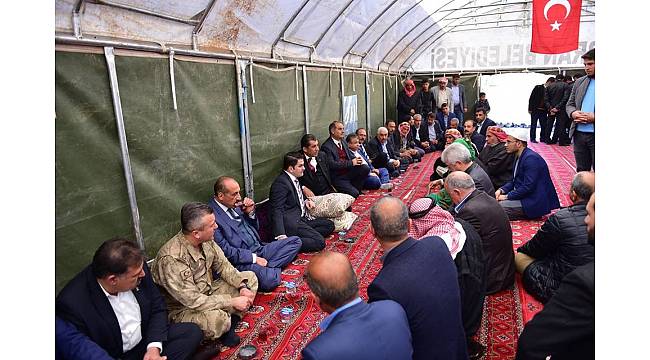 Başkan Atilla Harranlı şehit ailesinin acısını paylaştı