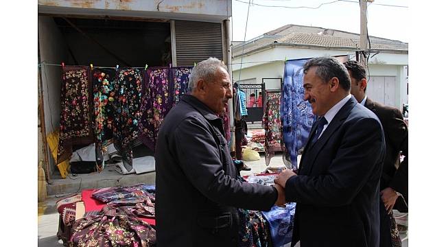 Başkan Tutal pazar esnafı ile buluştu