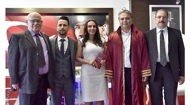 Başkan Uysal, Sevgililer Günü'nde nikah kıydı