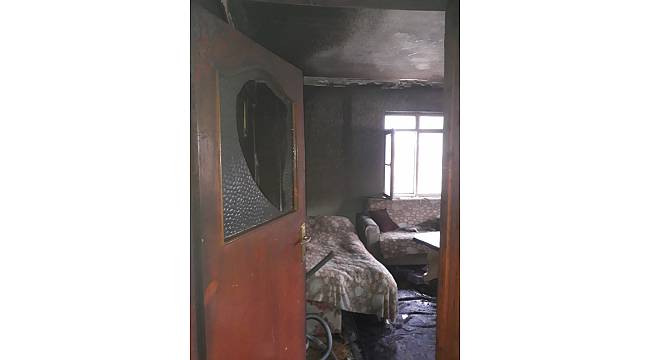 Bilecik'te ev yangını, 2 kişi yaralandı