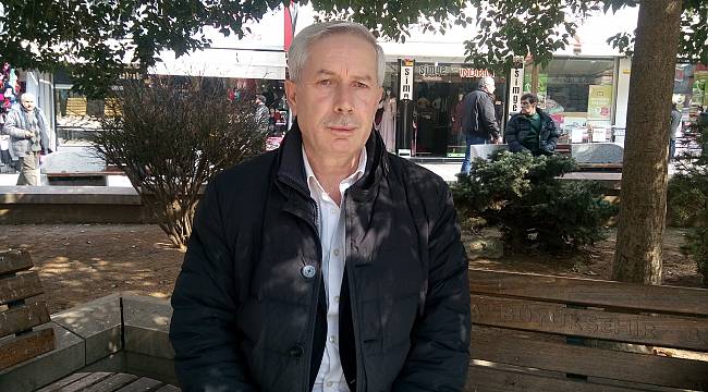 Borçlarını ödemek için sattığı arabasının parasını kaybetti