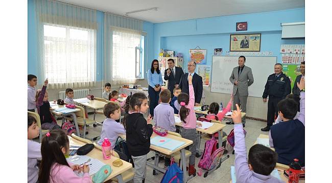 Bozüyük'te 13 bin 500 öğrenci için ders zili çaldı