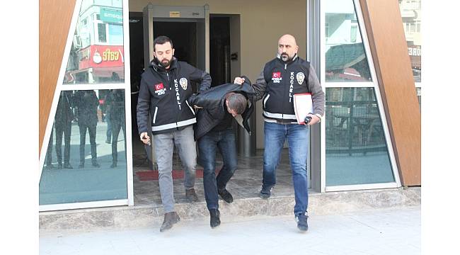 Çaldıkların otomobilin sefasını süremeden yakalandılar