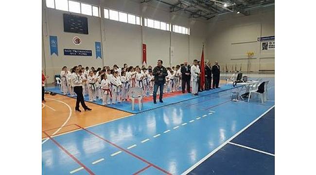 Çanakkale'de okullar arası Karate İl Şampiyonası ve Anadolu Yıldızları Ligi seçmeleri