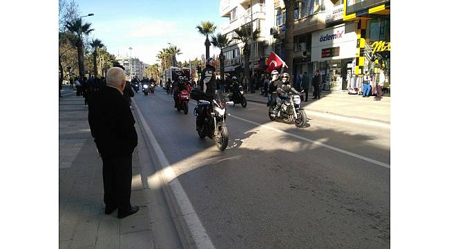 Denizli'de motorlarına Afrin şehitlerinin isimlerini yazıp şehir turu attılar