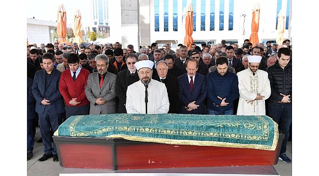 Diyanet İşleri Başkanı Erbaş, İzzet Tosun'un cenaze namazını kıldırdı