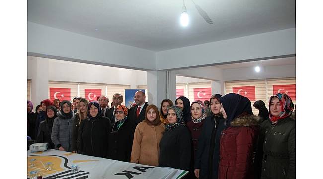 Domaniç AK Parti İlçe Kadın Kolları Başkanlığı'na Ergül Yiğit seçildi