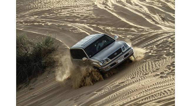 Dubai'de çöl safarisi