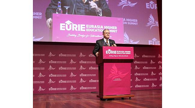 Dünyanın en büyük üçüncü eğitim zirvesi İstanbul&#39;da başladı
