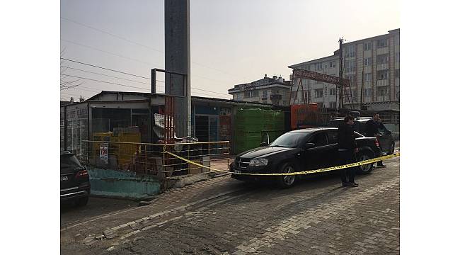 Esenyurt'ta iş yerine silahlı baskın: 2 yaralı