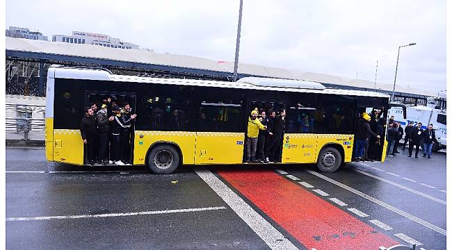 Fenerbahçe taraftarları, Vodafone Park'a geldi