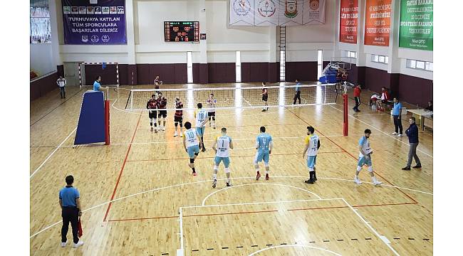 Haliliye voleybol evinde galip