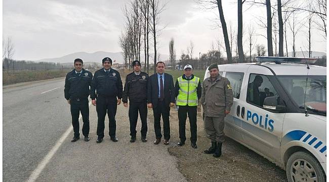 Kaymakam Karataş, yol kontrol uygulamasına katıldı
