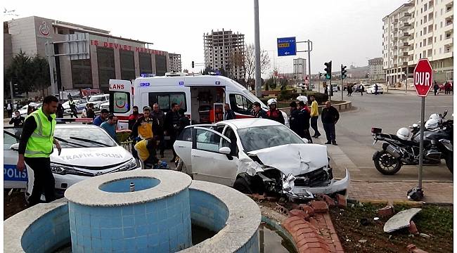 Kilis'te trafik kazası: 2'si polis 4 yaralı