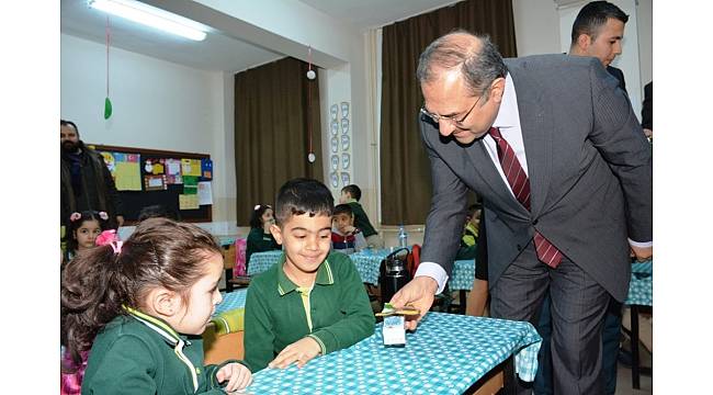 Malatya'daki okullarda süt dağıtımı başladı