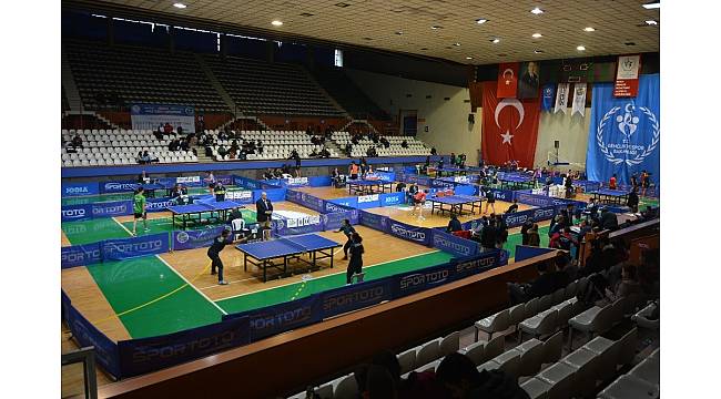 Masa Tenisi Spor Toto Süper Ligi'nin 4. Etap maçları başladı