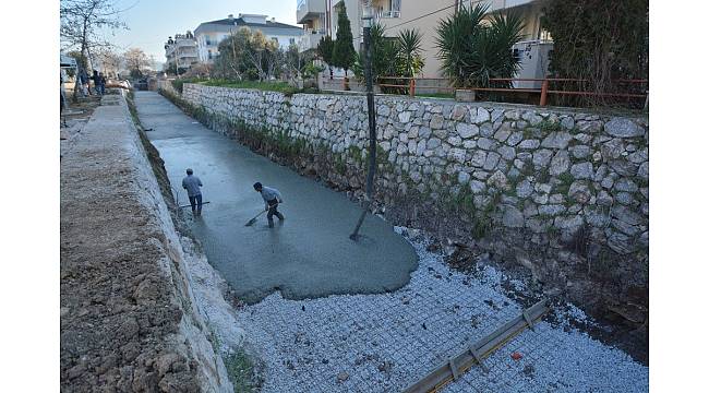 Milas'ta Balavca Deresi ıslah ediliyor