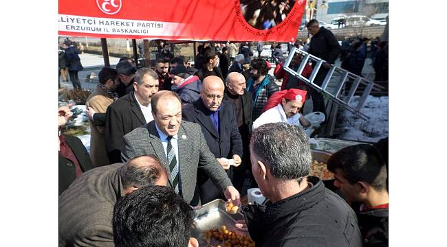 Milliyetçi Hareket Partisi Erzurum İl Başkanlığı Afrin ve tüm vatan şehitleri için Fatiha'da buluştu.