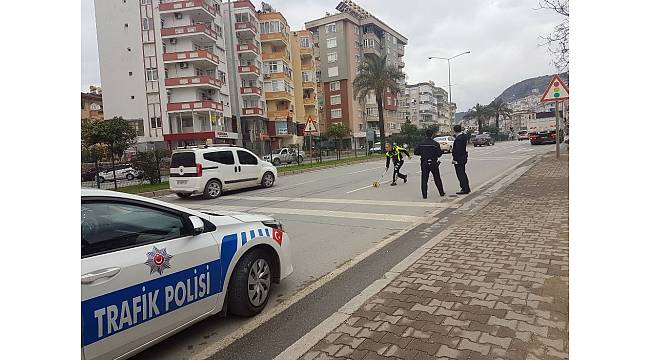 Motosikletle kamyon çarpıştı: 1 ağır yaralı