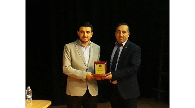 Patnos'ta 'Edep ve Ahlak Sohbeti' etkinliğine yoğun ilgi