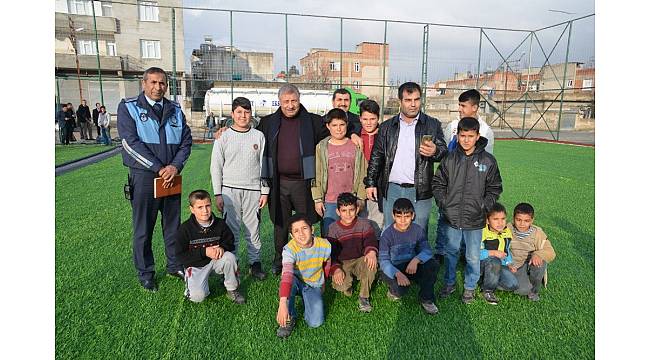 Pınarbaşı'ndan her mahalleye bir halı saha