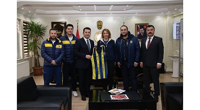 Potanın sultanlarından nezaket ziyareti
