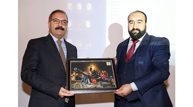 Rektör Gür'den kırmızı çizgi değerlendirmesi